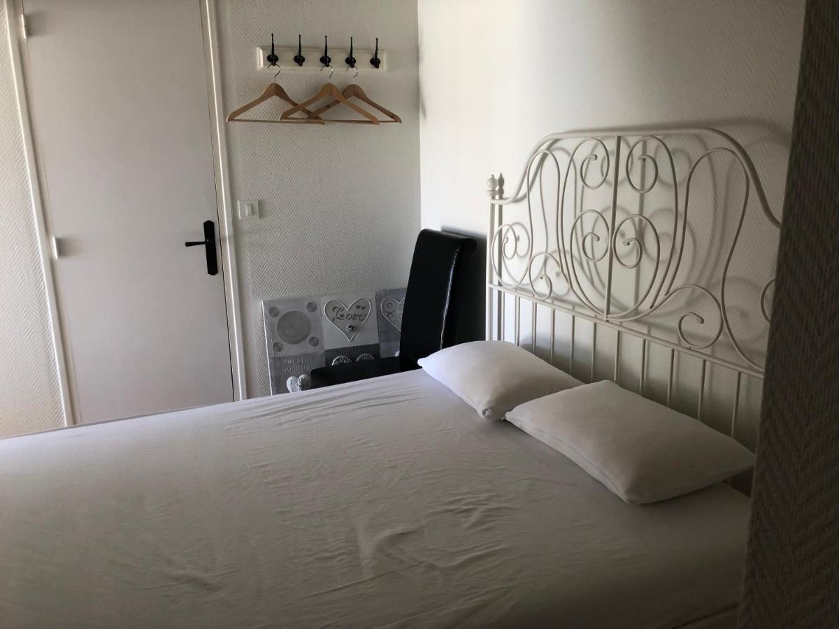 Fleur D'Iris Bed & Breakfast Perpezac-le-Blanc Ngoại thất bức ảnh